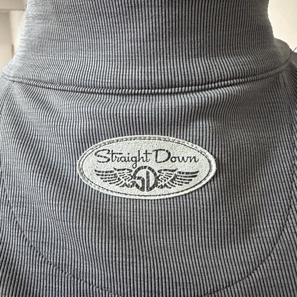 1/4 Zip Straight Down Grey Ribbed Golf Pullover - Picture 2 of 3